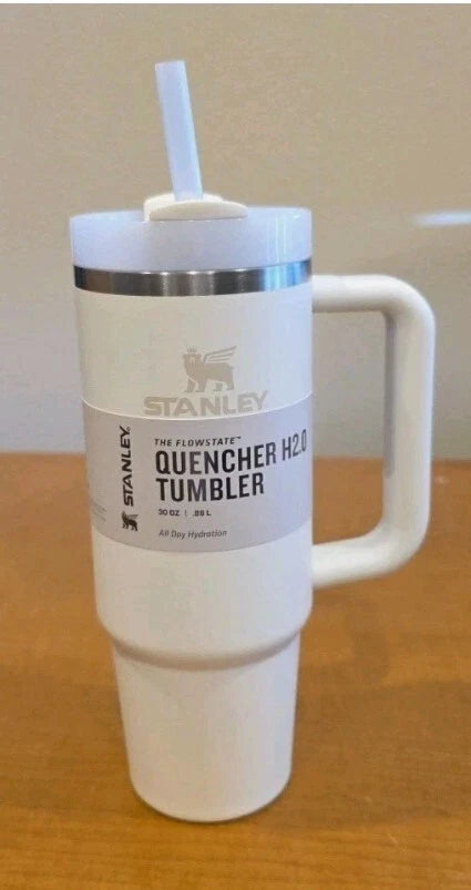 Stanley Quencher H2.0 FlowState 30oz Tumbler – Cream