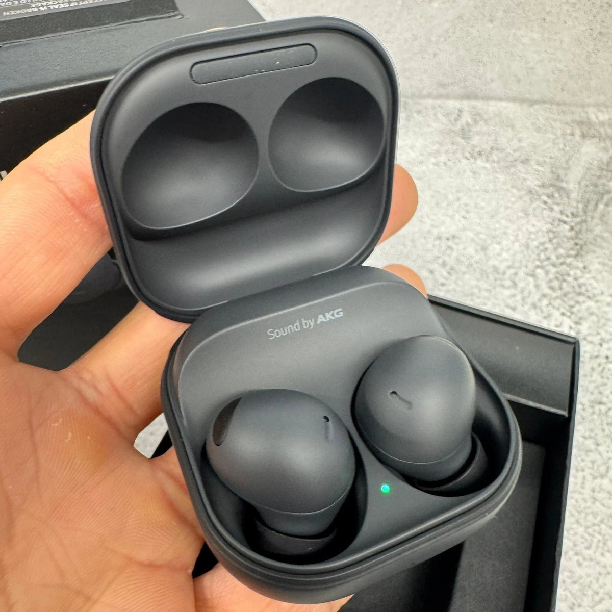 Samsung Galaxy Buds2 Pro Wireless Earbuds – Noise Cancelling, Graphite